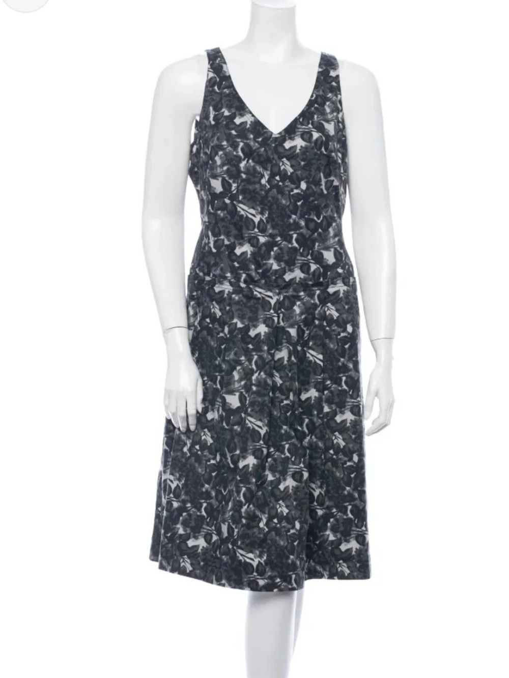 Piazza Sempione Black and White Floral V-Neck Midi Dress